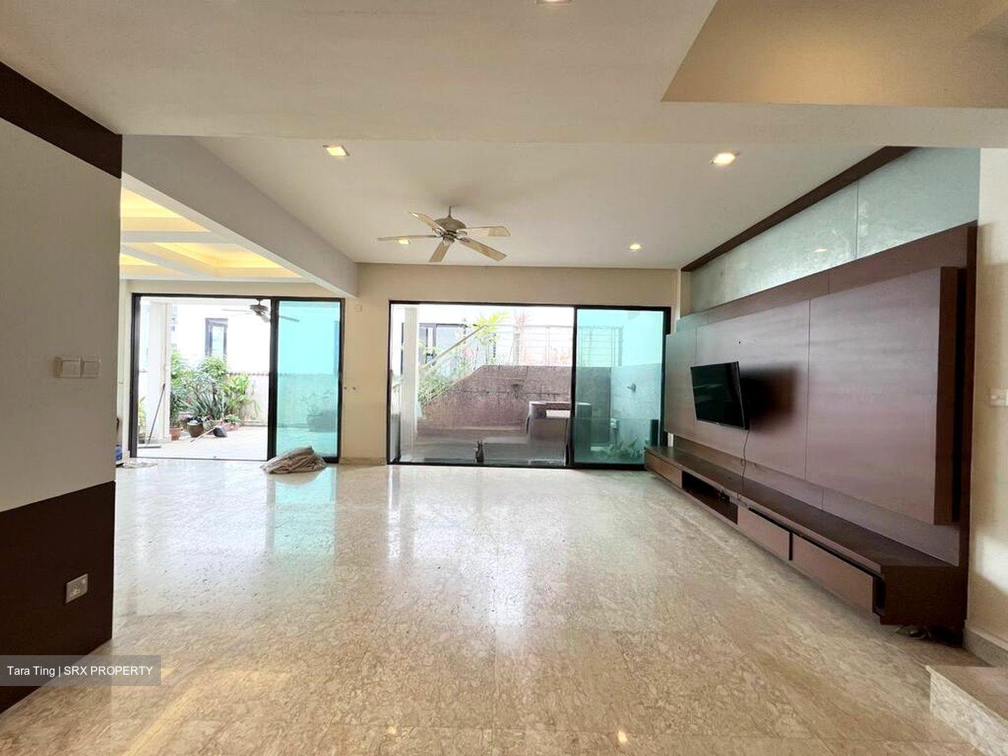 Sennett Avenue (D16), Semi-Detached #437537951